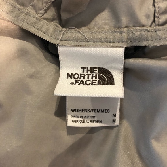 North face women’s wind breaker jacket with hood - Picture 3 of 4